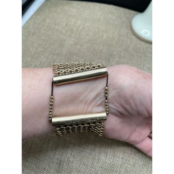 Kenneth Cole Chain Fashion Butterfly Bracelet Light Gold tone - Picture 2 of 6